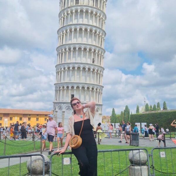 21c14371 550c 44cd b536 237e728338b3 1 600x600